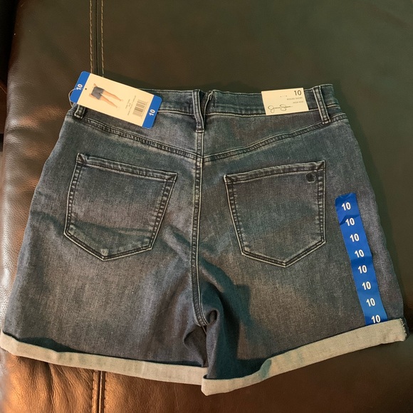 Jessica Simpson Jean shorts - Picture 2 of 3